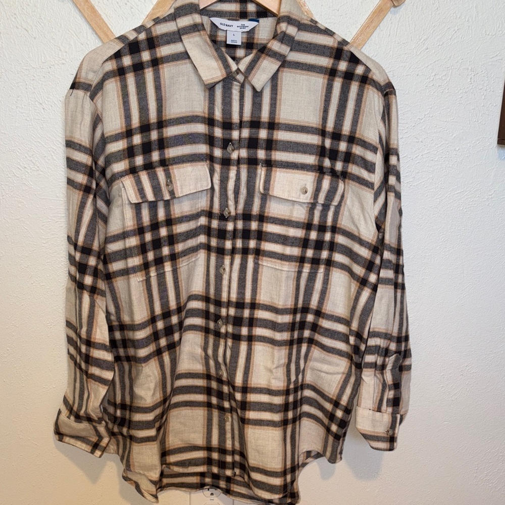 Old Navy Boyfriend Plaid Shirt in Beige and Black